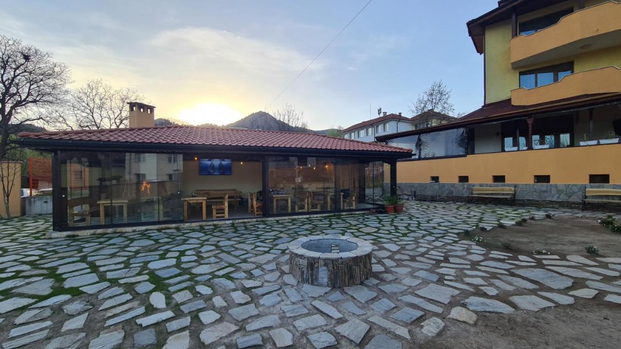 Guesthouse Nefertiti Σμόλιαν Εξωτερικό φωτογραφία