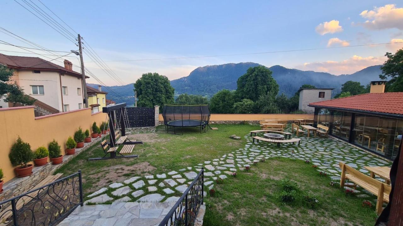 Guesthouse Nefertiti Σμόλιαν Εξωτερικό φωτογραφία